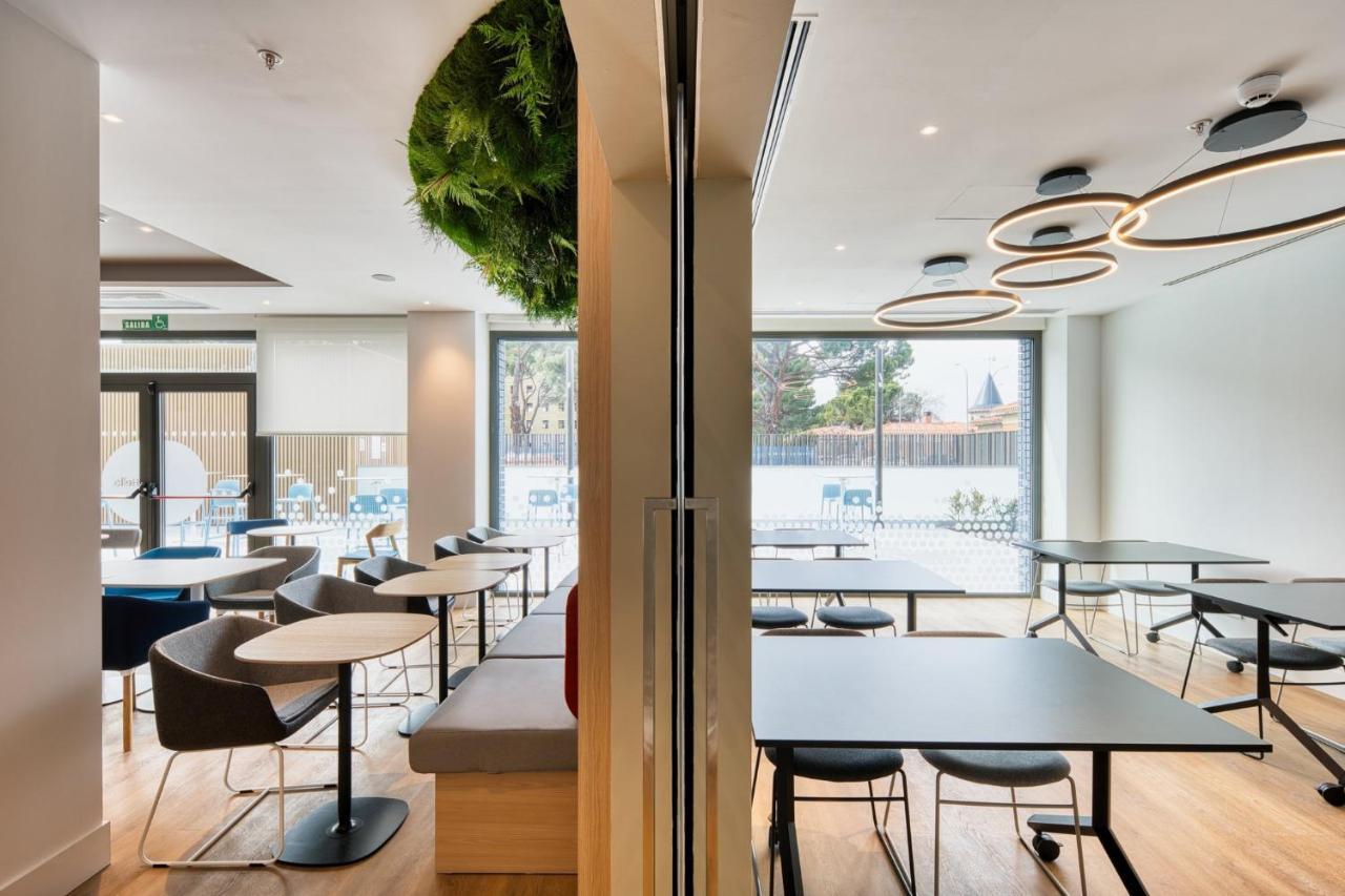 Holiday Inn Express - Madrid - Airport By Ihg Экстерьер фото