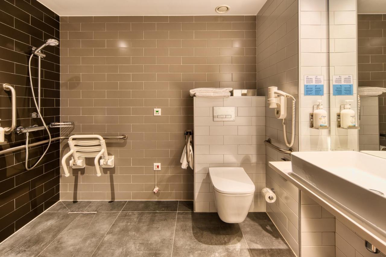 Holiday Inn Express - Madrid - Airport By Ihg Экстерьер фото