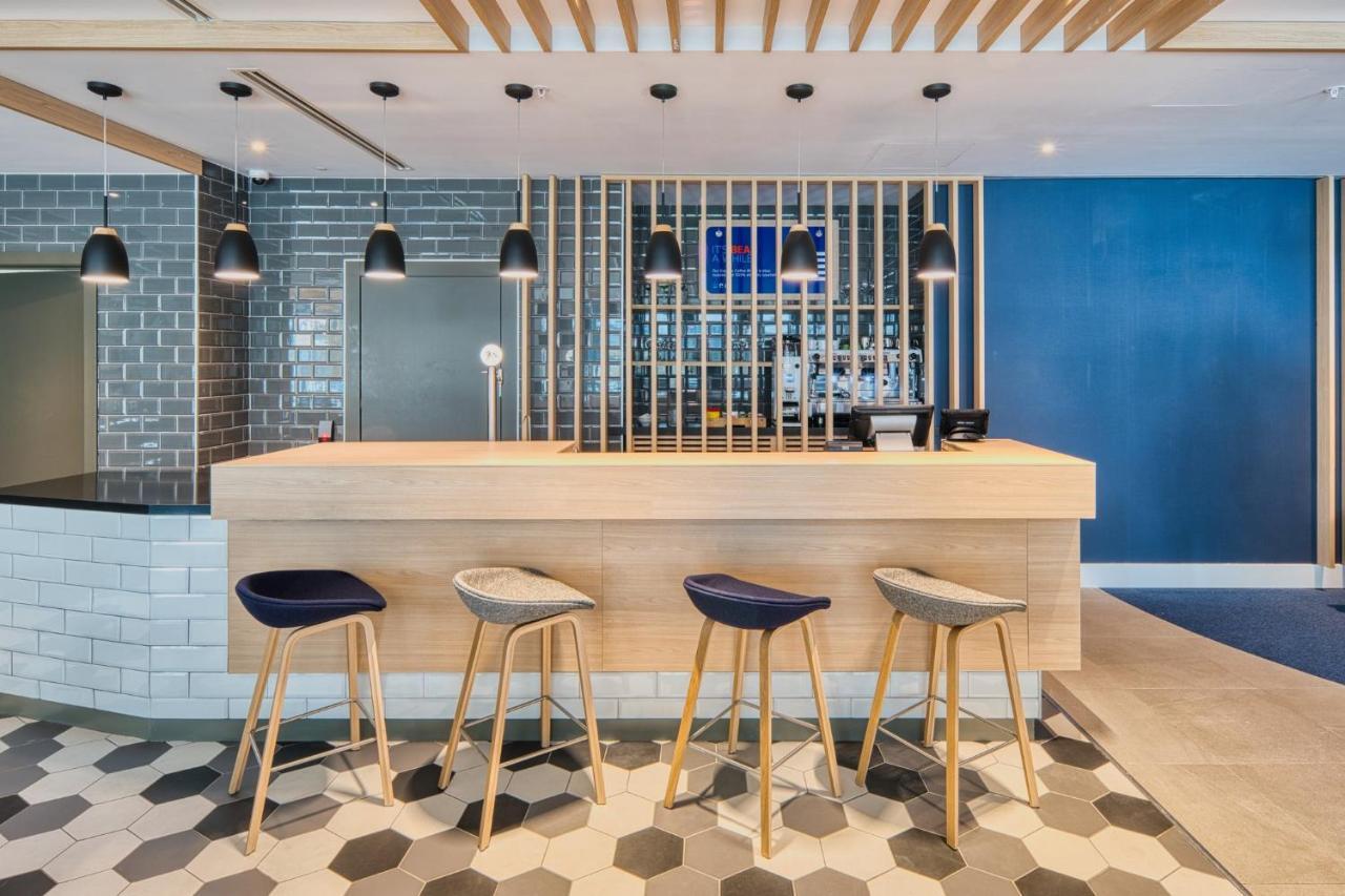 Holiday Inn Express - Madrid - Airport By Ihg Экстерьер фото