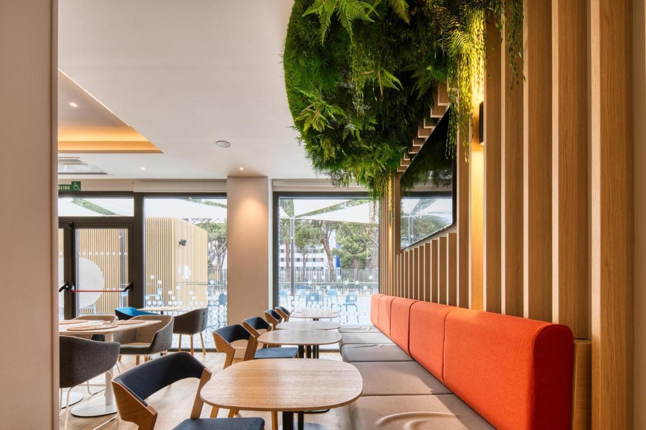 Holiday Inn Express - Madrid - Airport By Ihg Экстерьер фото